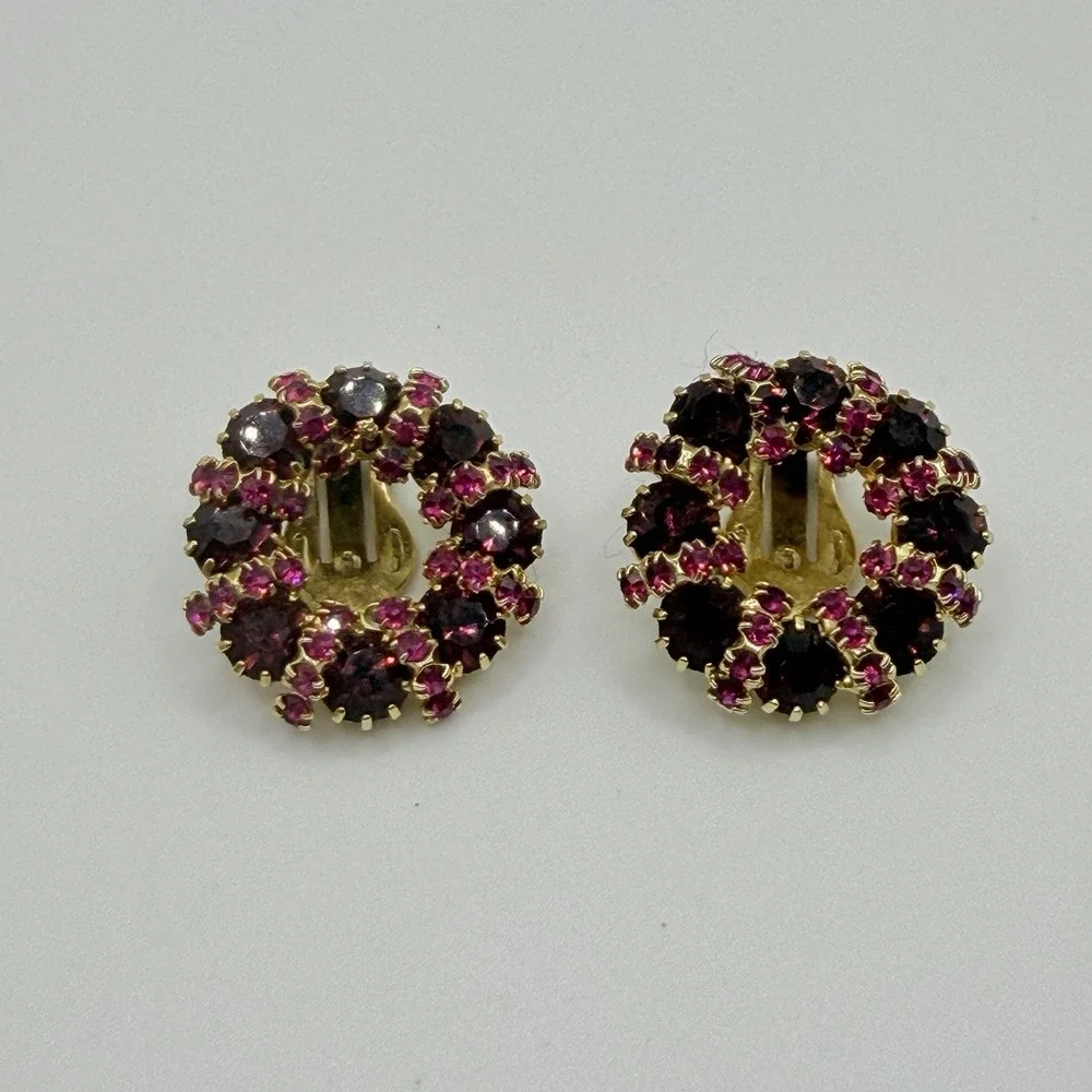Vintage Weiss Earrings Pink Rhinestone Wreath Clip On Signed Purple Glamour 1